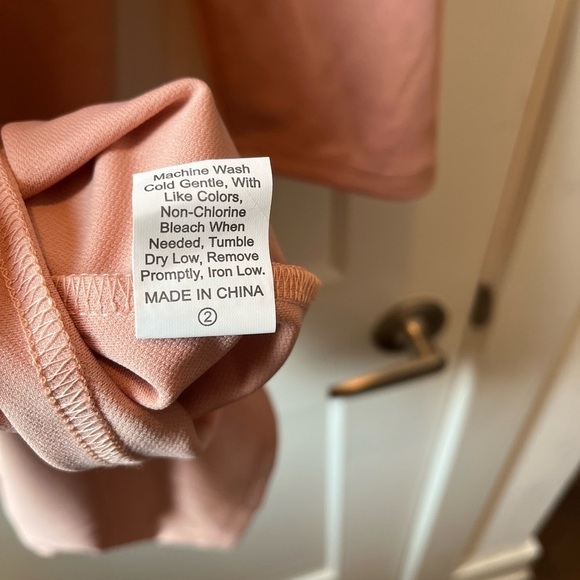 AVEC Les Filles Halter Dress in coral size medium - Picture 7 of 8